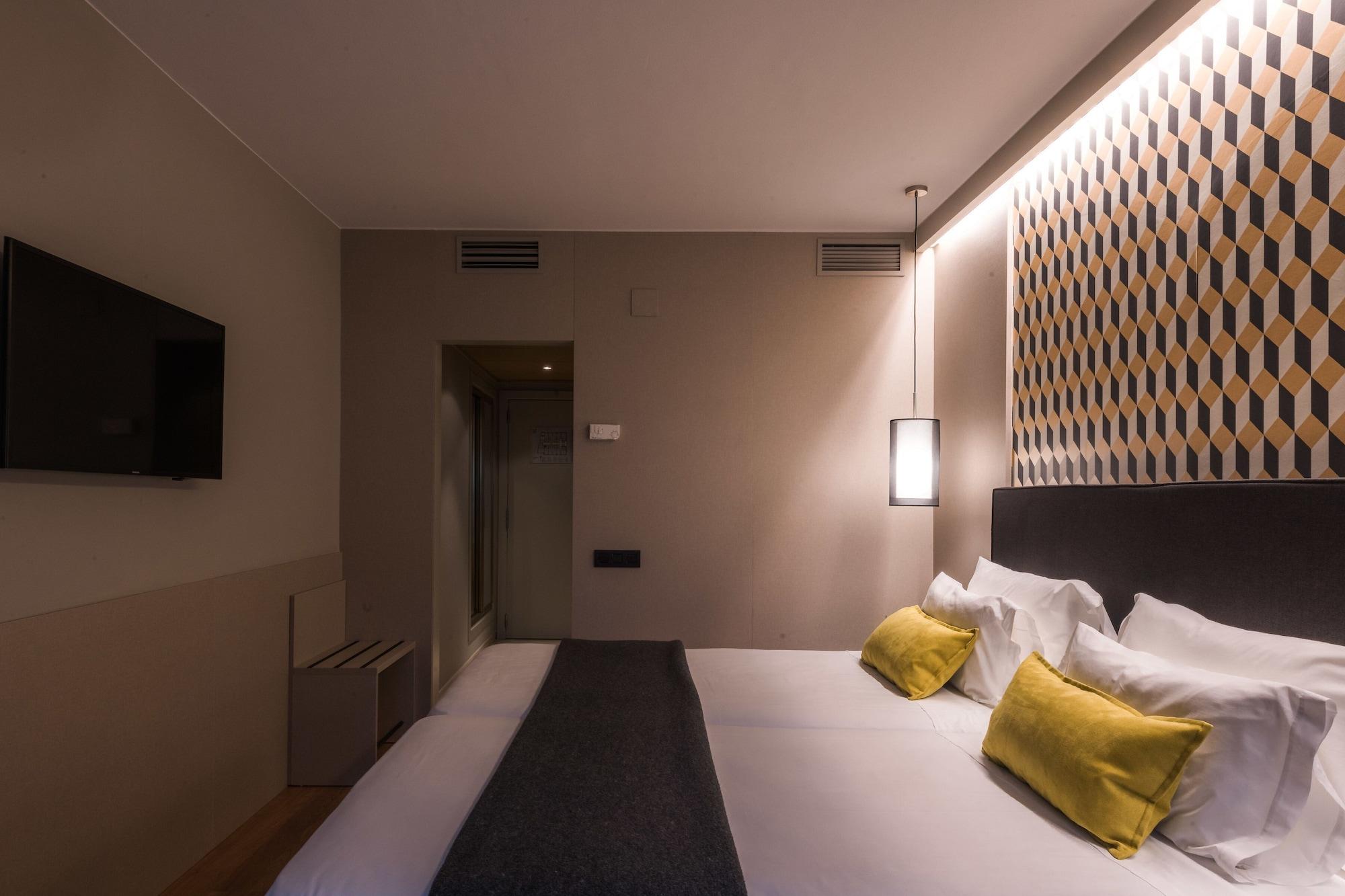Up Rooms Vic Hotel Kültér fotó
