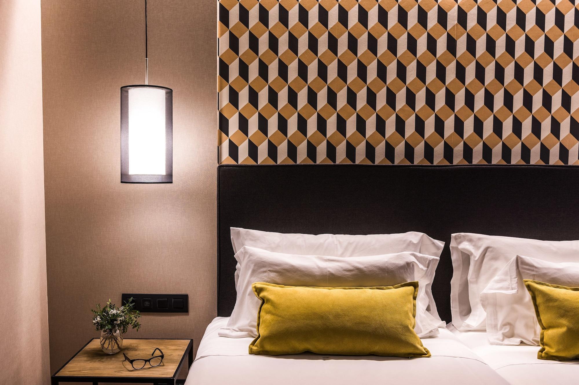 Up Rooms Vic Hotel Kültér fotó