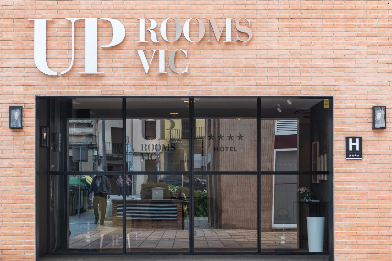 Up Rooms Vic Hotel Kültér fotó