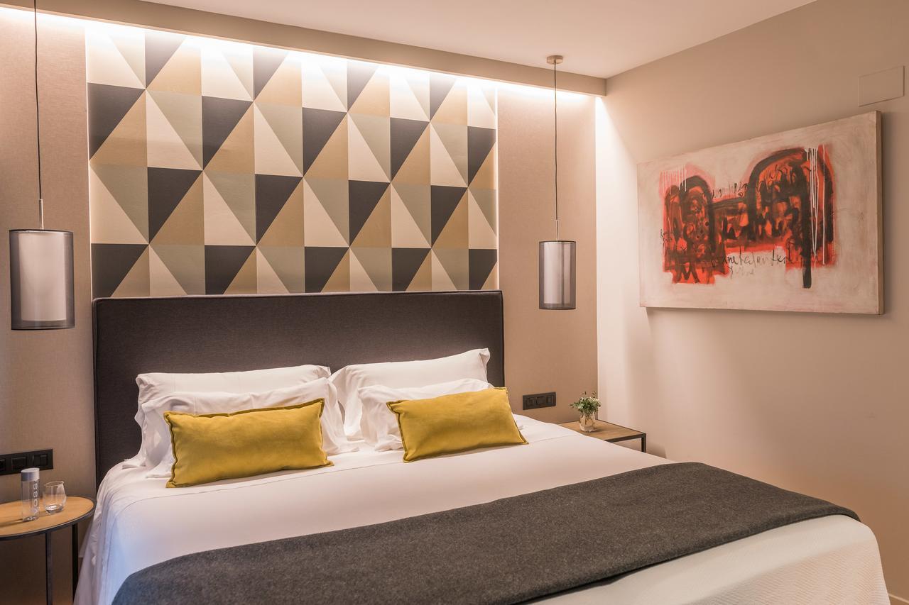 Up Rooms Vic Hotel Kültér fotó