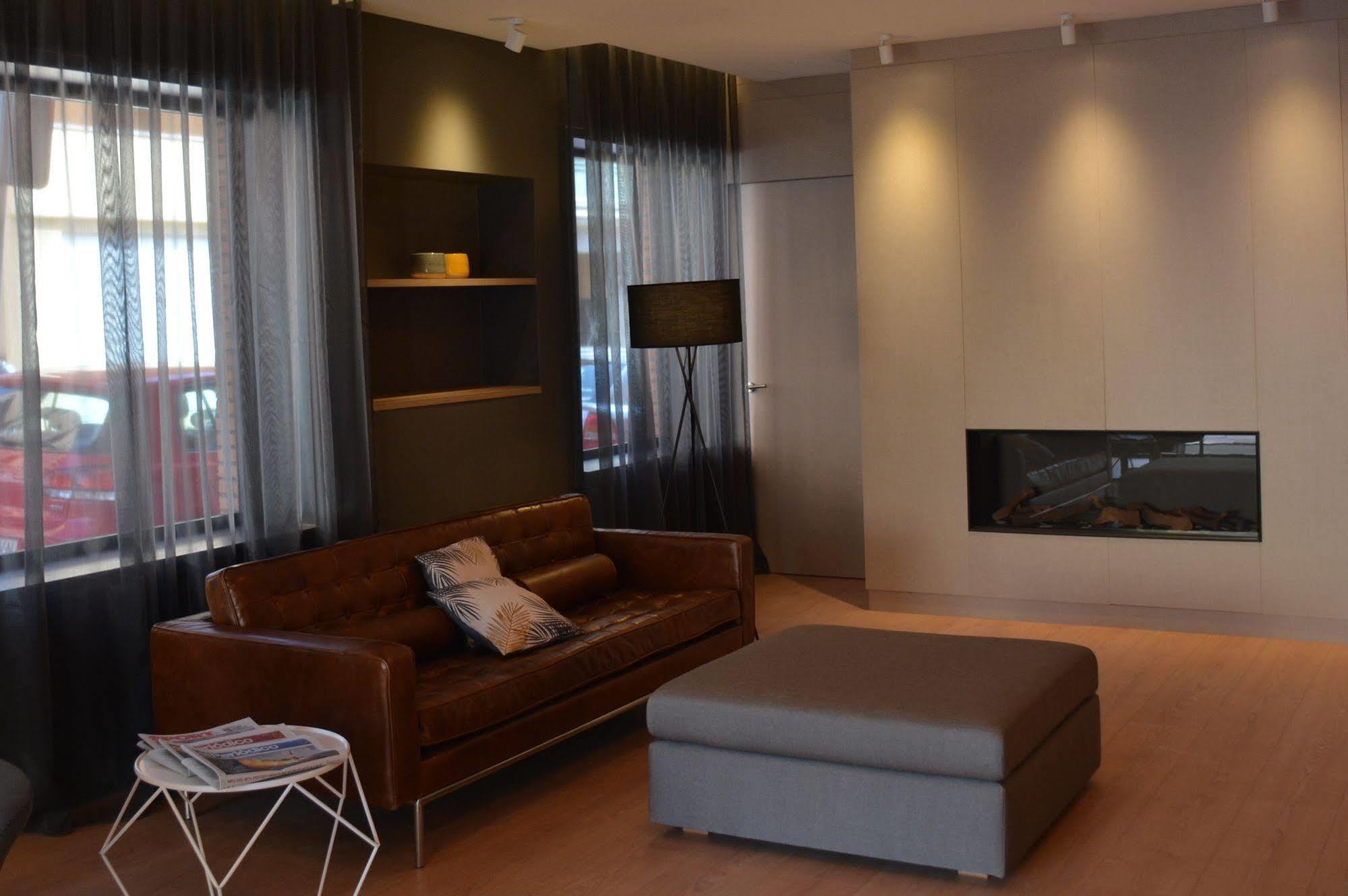 Up Rooms Vic Hotel Kültér fotó