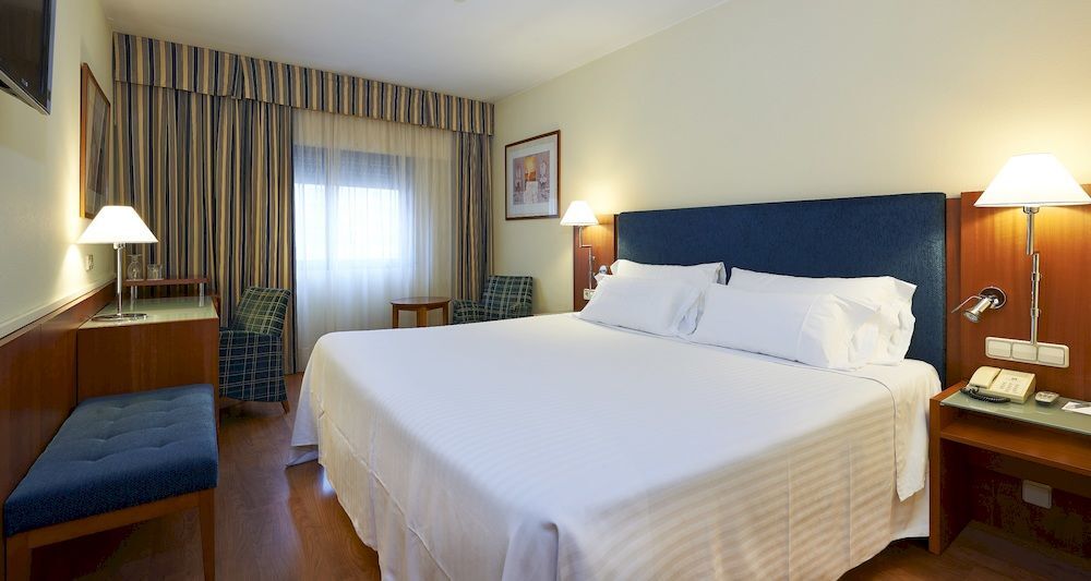 Up Rooms Vic Hotel Kültér fotó